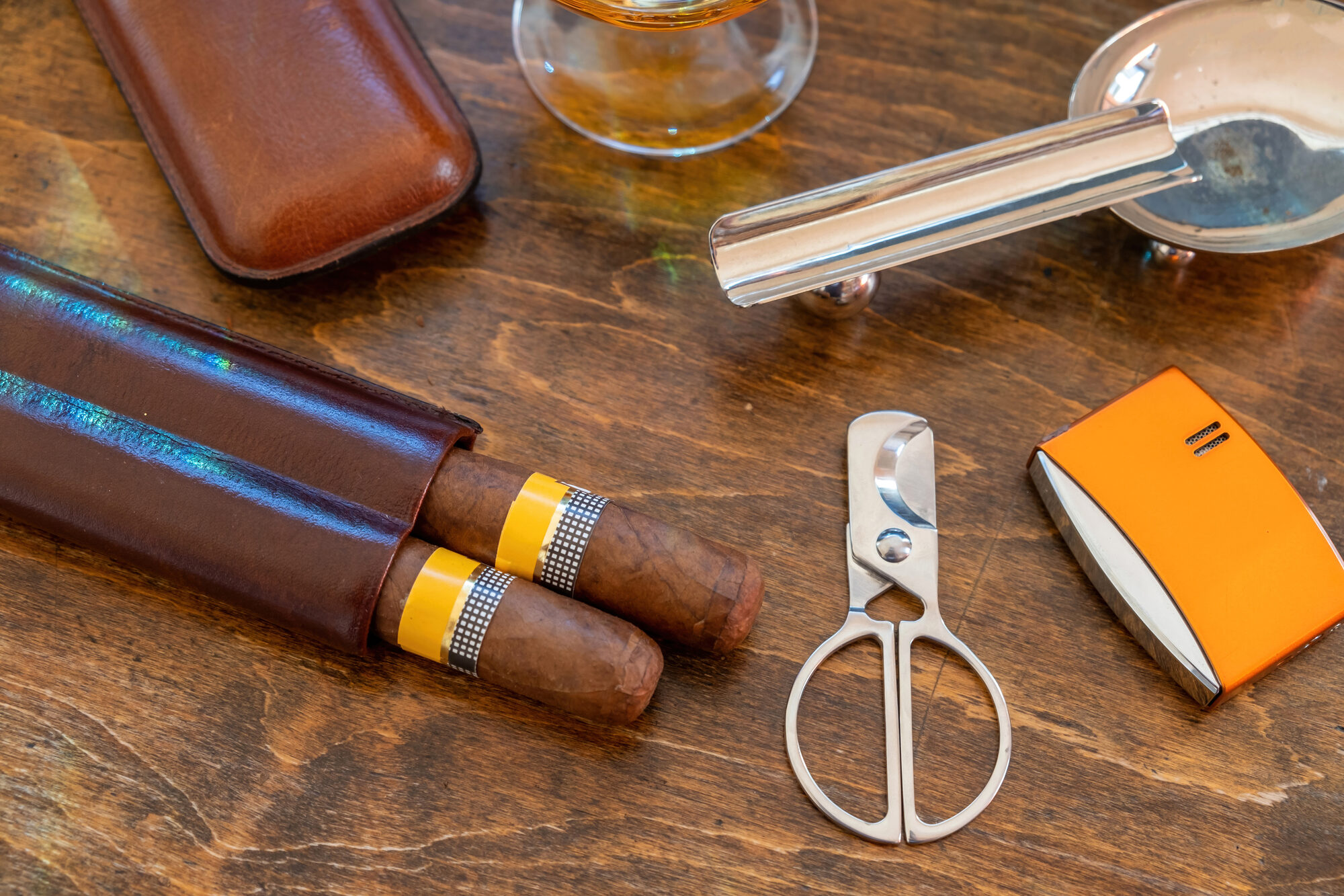 Cutter & Feuerzeuge